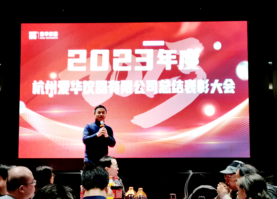 熊老师.jpg